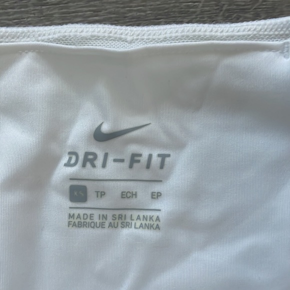 Nike | Sculpt Hyper Tight Fit - Picture 4 of 7